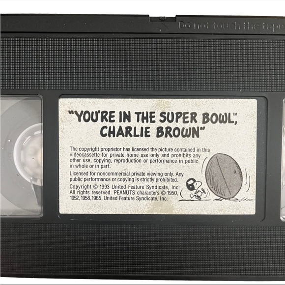 1993 You’re in the Super Bowl Charlie Brown VHS Tape - Picture 4 of 5